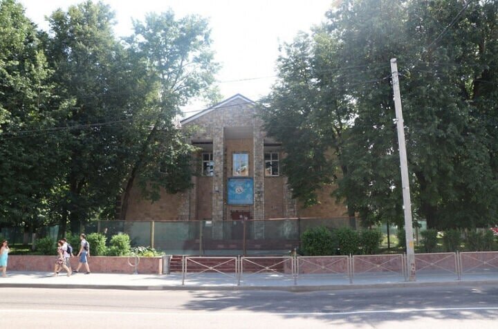 МУ «Волоколамский районный Центр культуры и творчества «Родники» до начала ремонта 