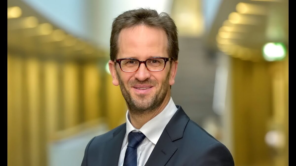 Клаус Мюллер— Глава Федерального сетевого агентства ФРГ