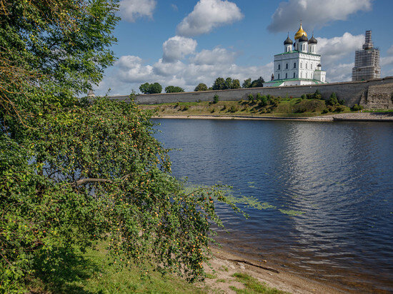     Уцелел при пожаре лишь собор и детинец Вадим Боченков