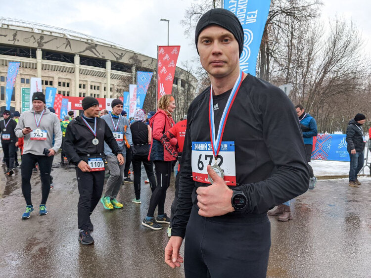 Зимний день московского спорта в лужниках 2024. Спортивный репортаж. День Московского спорта в Лужниках 2023. Зимний забег Московского спорта. Репортаж про спорт.