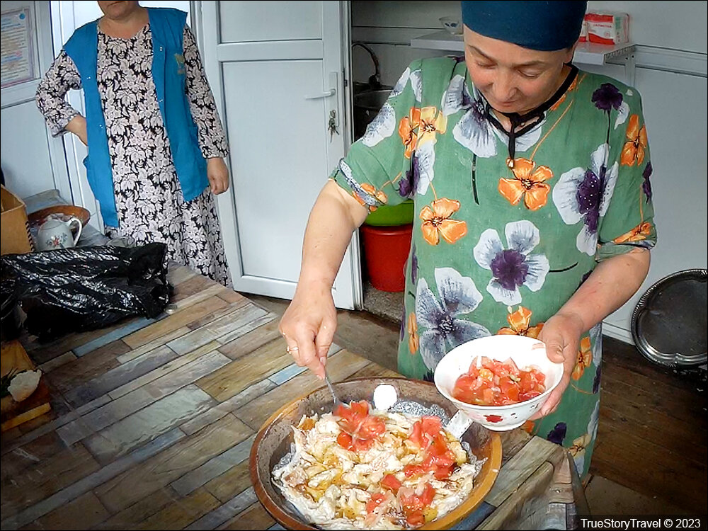 Русско-узбекский разговорник. Быт таджиков. Говорящий таджикский. Русский таджикский словарь. Таджикские девушки.