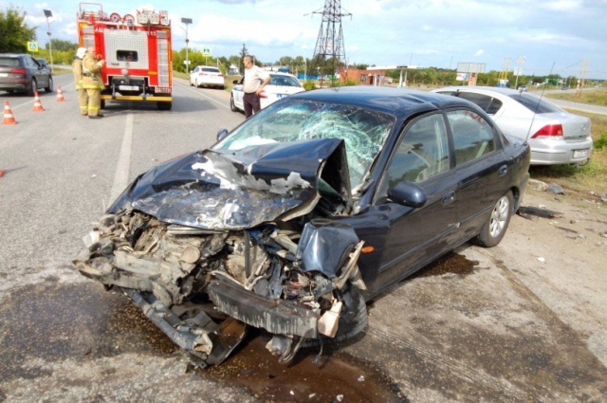    Под Безенчуком в жестком ДТП Kia Spectra и Opel Astra пострадали 4 человека