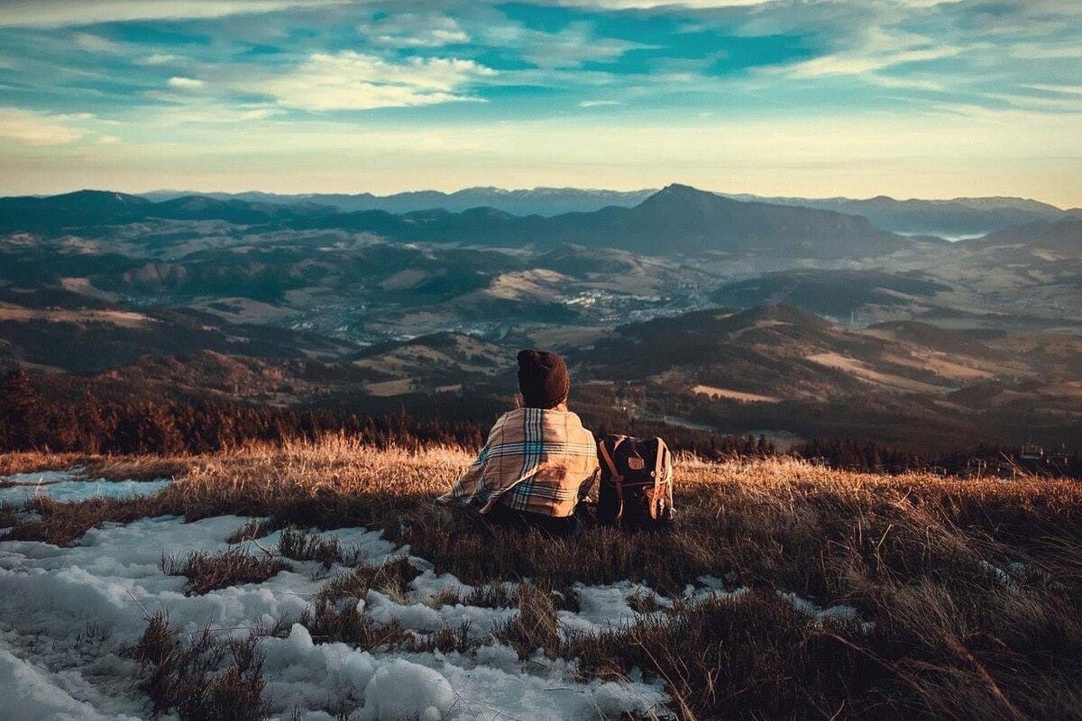 единственный человек с которым вы должны. путешествия мотиваторы. место для размышлений. жить в определенном месте. жить в определенном месте.