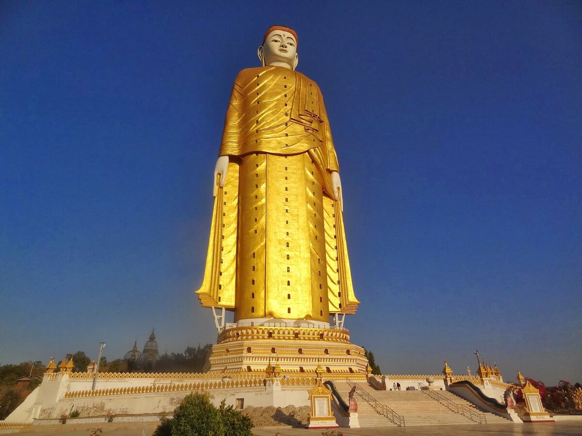 статуя будды весеннего храма