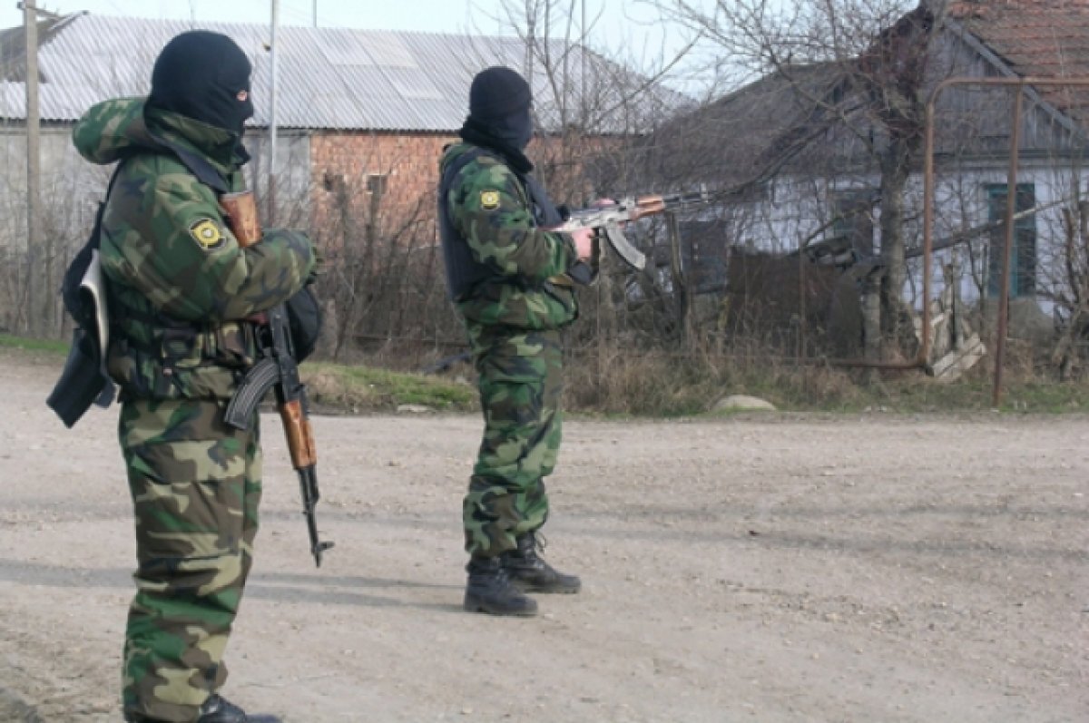    В Дагестане задержали трех участников перестрелки, где погиб полицейский