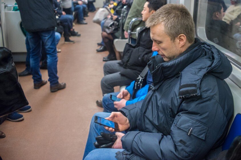 На всей территории Петербургского метро заработал бесплатный Wi-Fi