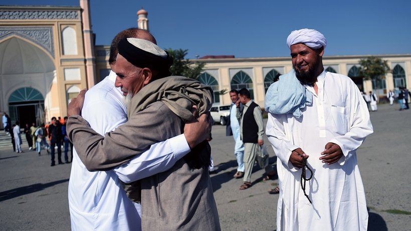 Гостеприимство и дружелюбие к ближнему относятся к числу самых известных мифов о так называемом Востоке. © Вакиль Кохсар / AFP / Getty Images