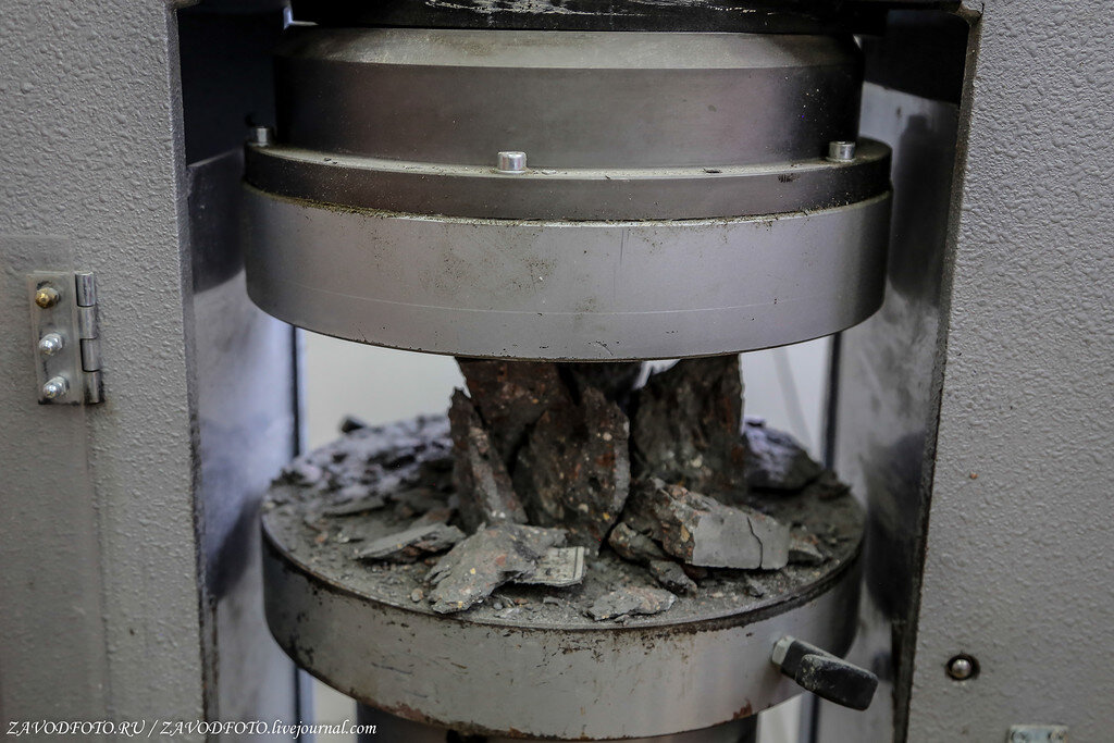 Проводящий бетон. Замес бетона м350. Проводящий бетон. Создание бетона с пузырьками. Проводящий бетон.