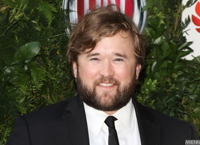 Хэйли джоэл осмент биография. Хэйли Джоэл Осмент пацаны. Haley Joel Osment 2023. Хэйли Джоэл Осмент Мем. Хэйли Джоэл Осмент усы.