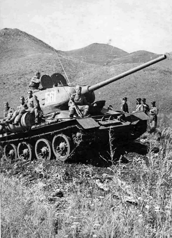 Непревзойденный фаворит Второй мировой - Т34-85 и в этой кампании показал себя с лучшей стороны. 