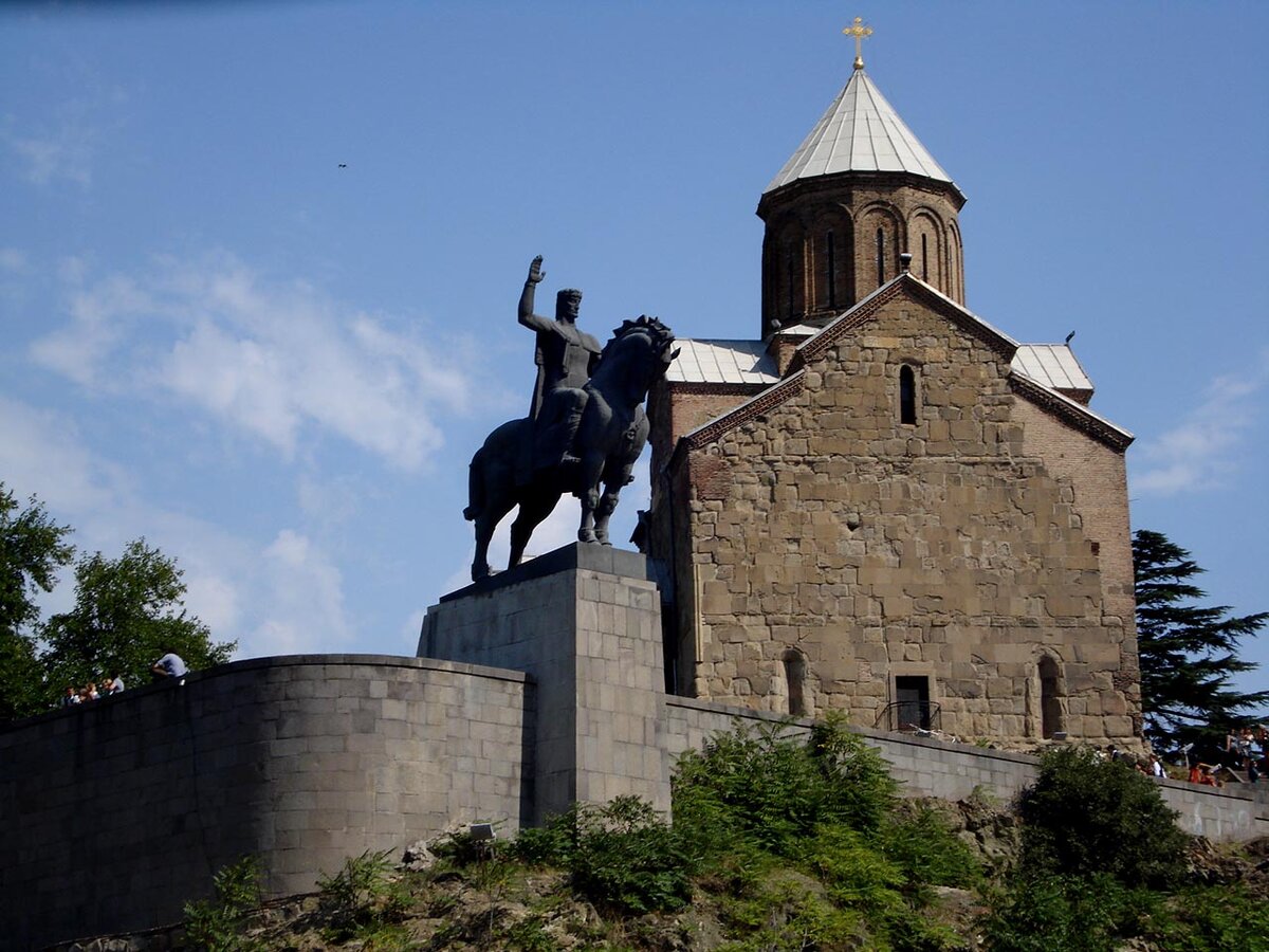 храм метехи в тбилиси