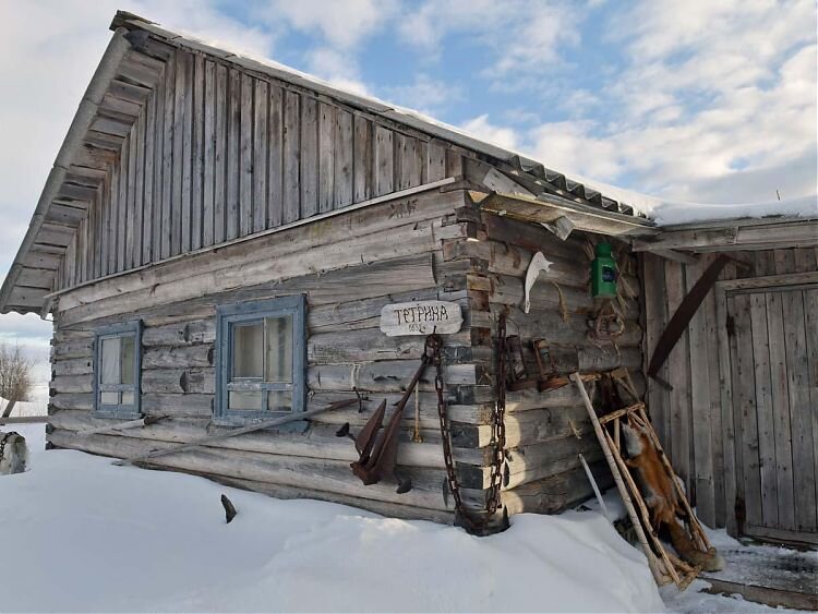 Тоневая изба - центр музея под открытым небом.