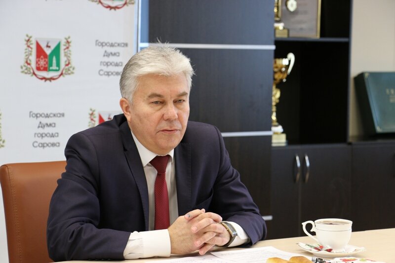 Глава города Александр Тихонов провел пресс-конференцию для саровских журналистов и подвел итоги прошлого года. После этого он рассказал о планах и ответил на вопросы.