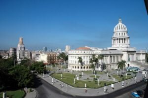 Апрель – уже второй месяц весны, но природа в это время еще только пробуждается и радует хорошей погодой далеко не везде И в этой статье мы расскажем вам об апрельском отдыхе на Кубе.