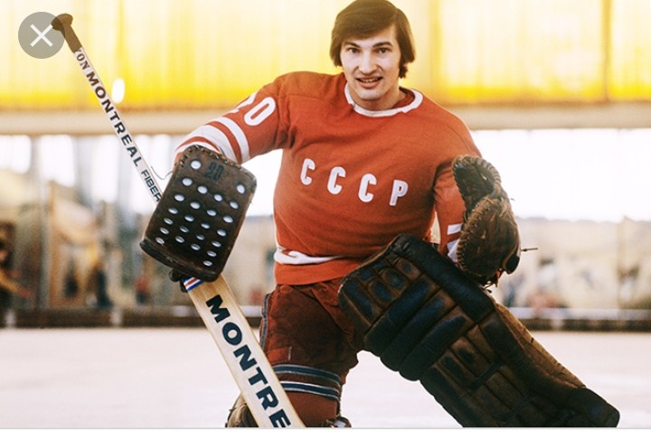 Год включения в зал хоккейной славы 1989-й