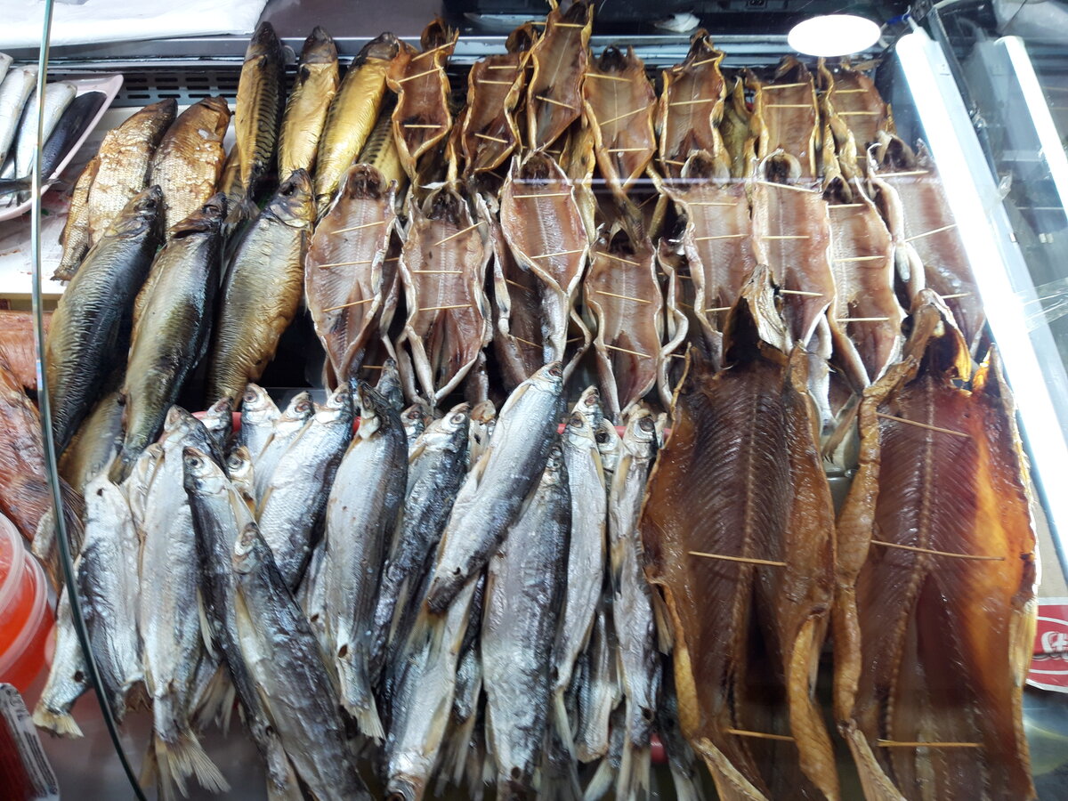 Купить рыбу в иркутске. Рыбный рынок Иркутск. Китайский рынок в Иркутске. Центральный рынок в Иркутске рыба. Рыбный рынок Симферополь.
