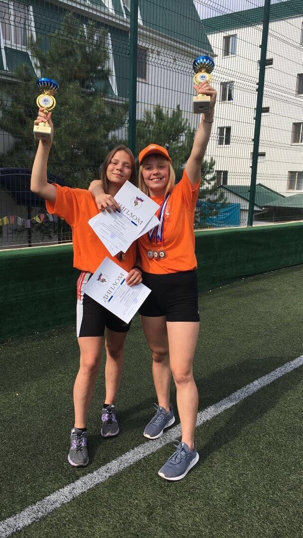 Череповецкие студентки Полина Елизарова и Александра Снопикова завоевали вторые места в своих возрастных категориях