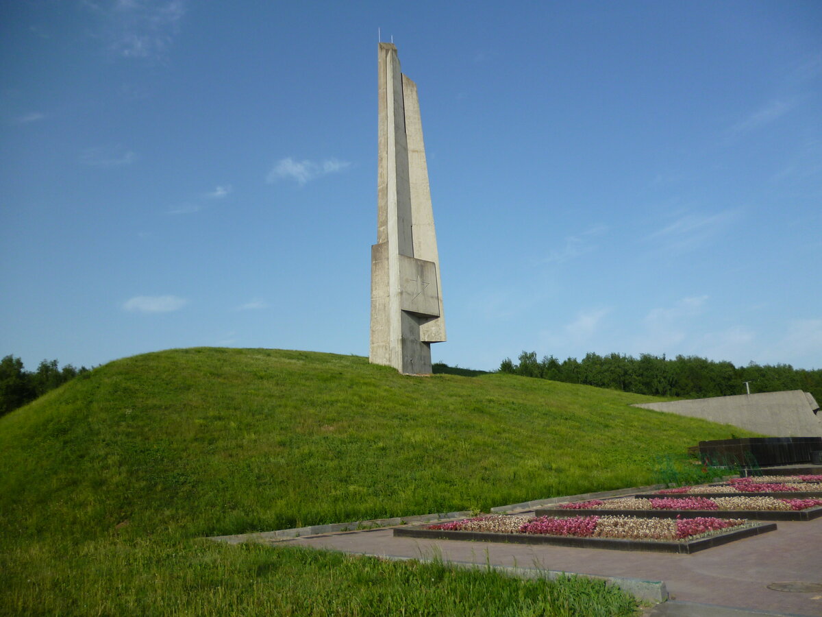 Мемориальный комплекс «штыки»