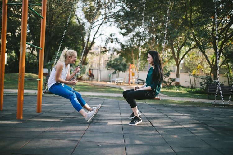 https://images.unsplash.com/photo-1486704155675-e4c07f8ad160?ixlib=rb-1.2.1&auto=format&fit=crop&w=750&q=80