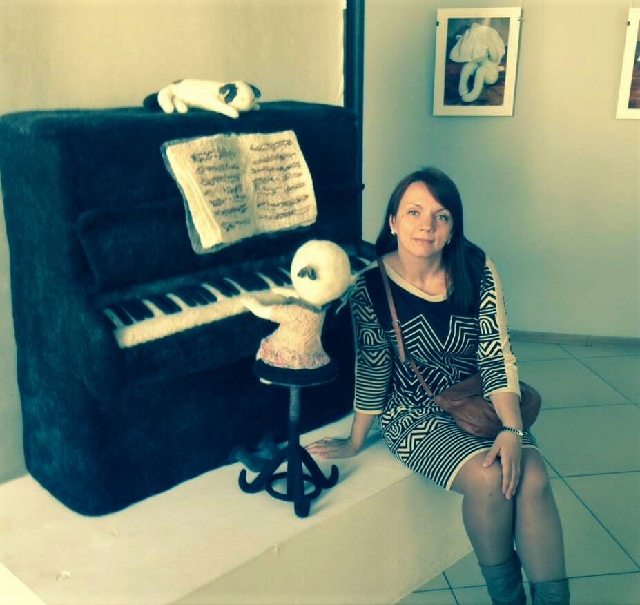 На "Тёплой выставке" валяных скульптур  Ирины Андреевой.