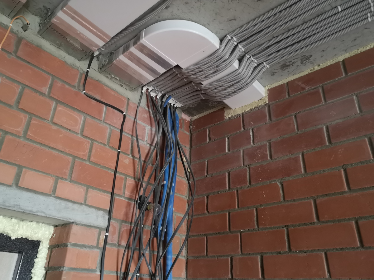 Так выглядит гофра во время монтажа