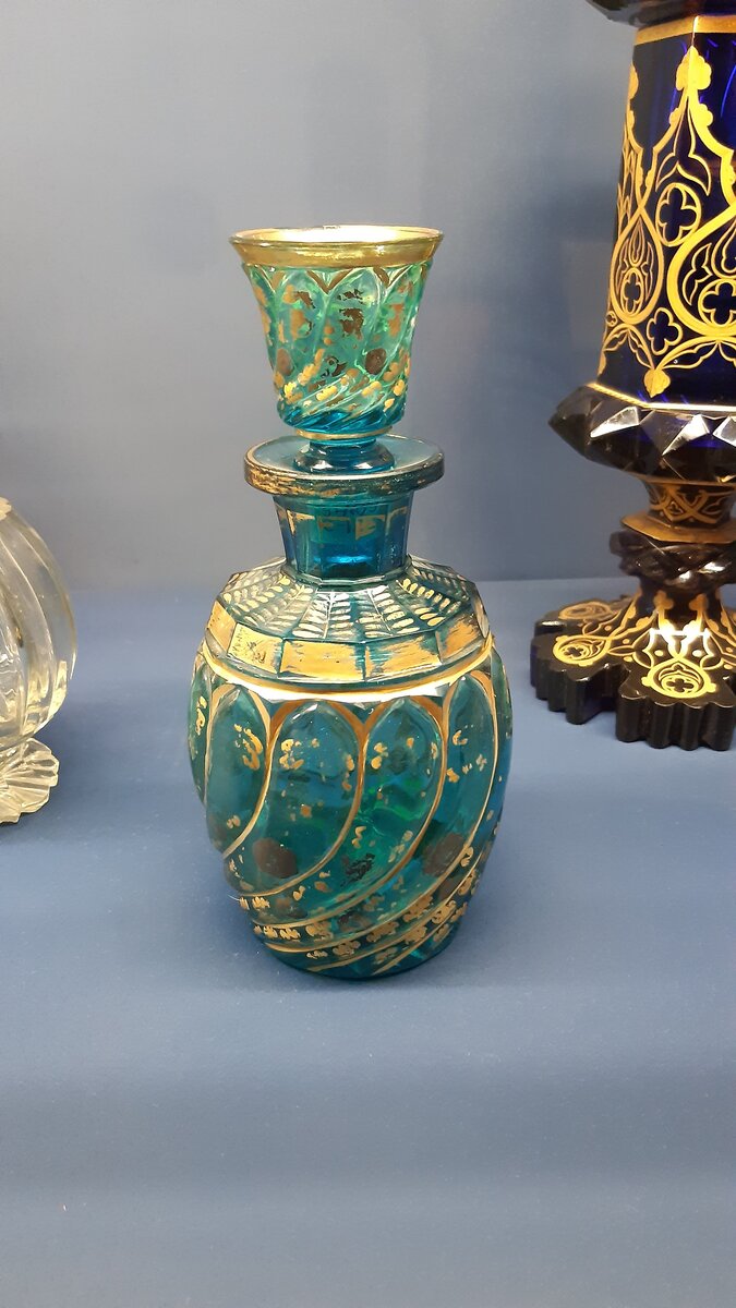 графин Ночной, 19 век, Императорский стеклянный завод, бирюзовое прозрачное стекло, гранение, шлифовка, роспись золотом и серебром