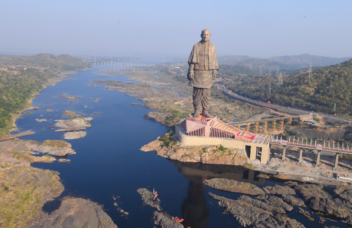 Самая большая статуя в индии фото с названиями