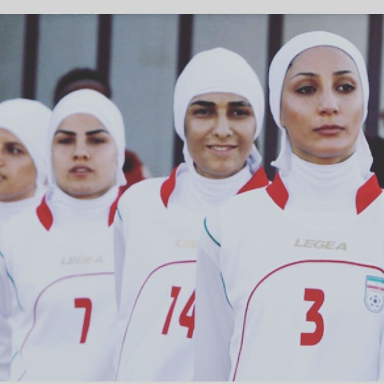 Девушки из футбольной сборной. 