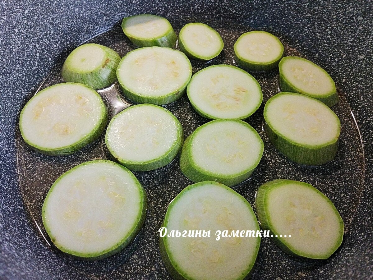 листайте фото