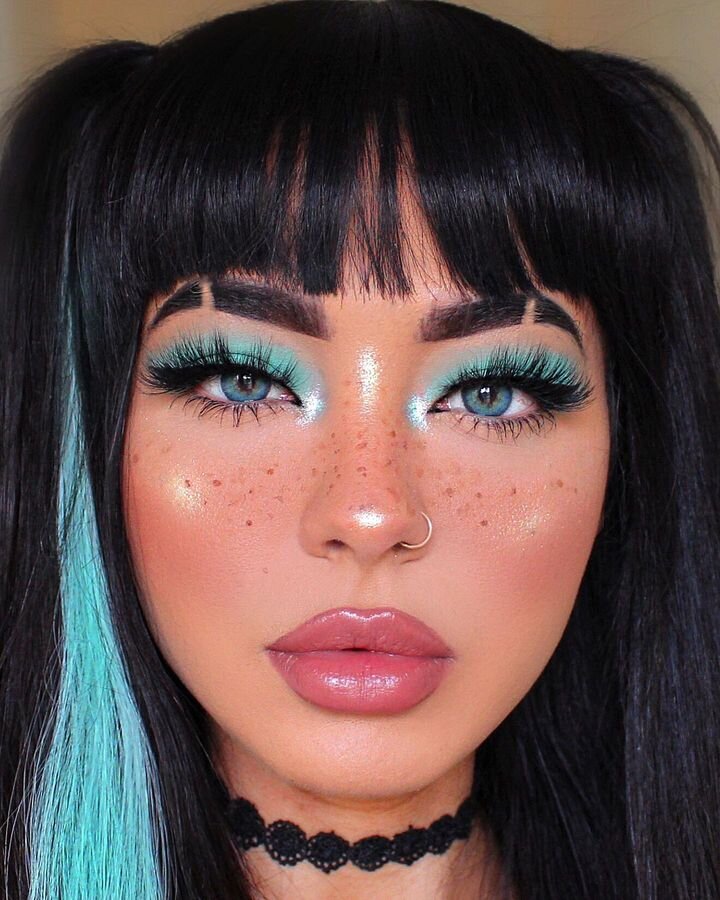 Источник: @maryliascott