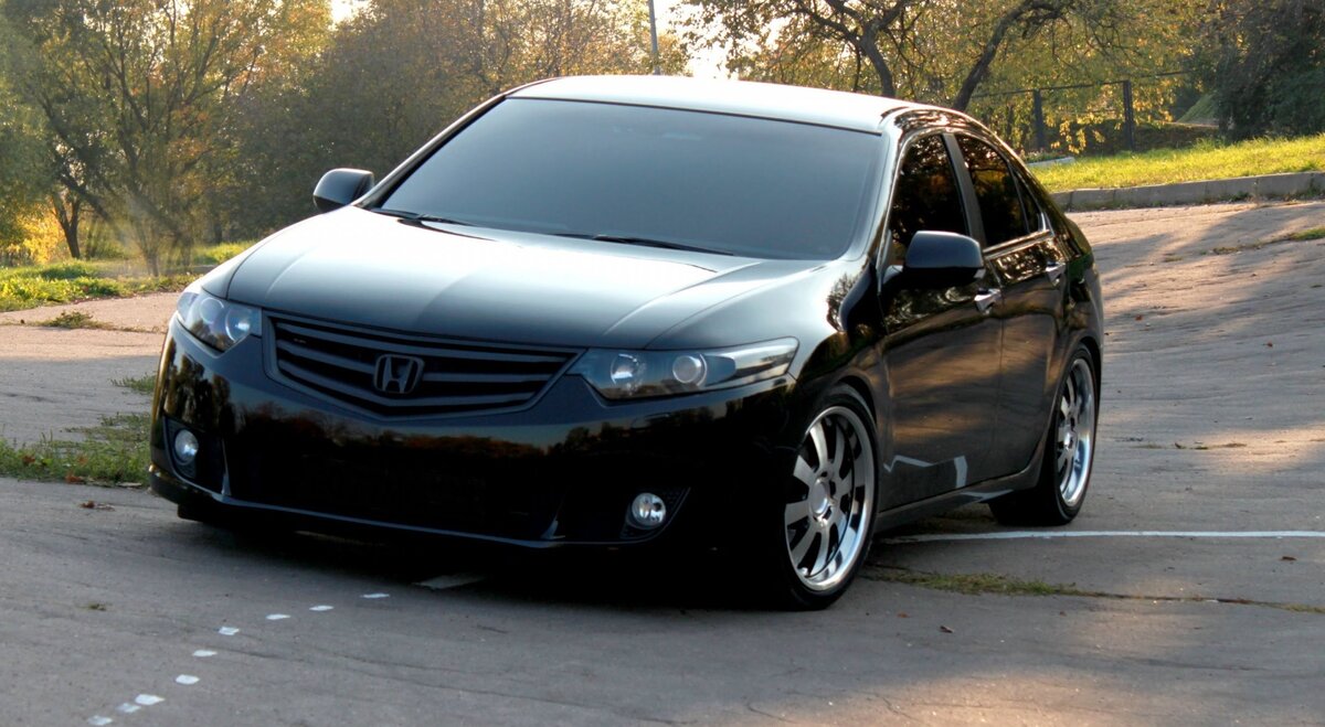 Honda Accord 2008 черная тонированная