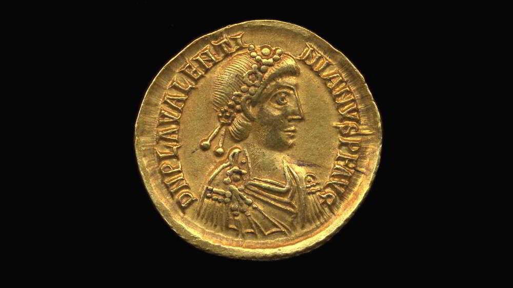 Валентиниан III ©The Trustees of the British Museum, produced by Natalia Bauer for the Portable Antiquities Scheme.