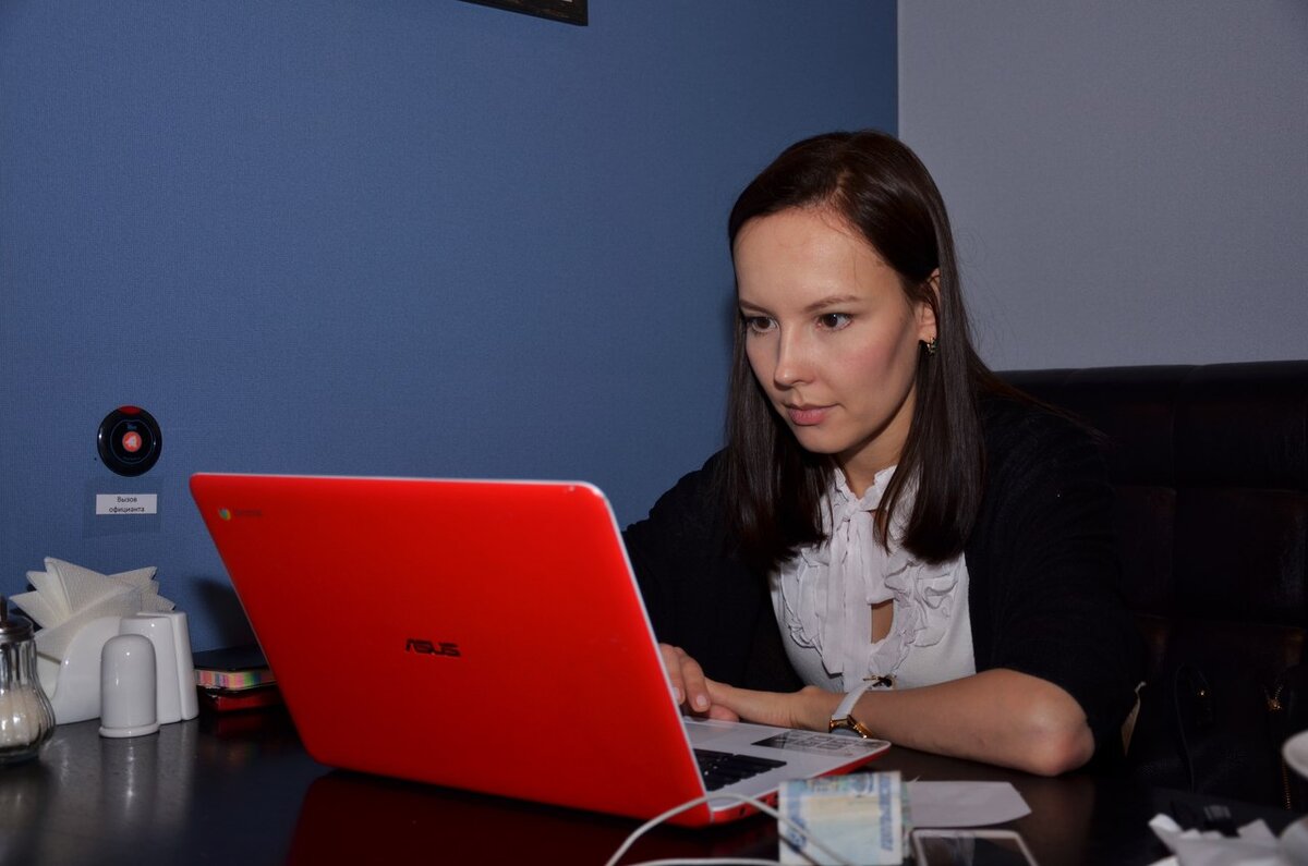 Это я, вся в работе :))