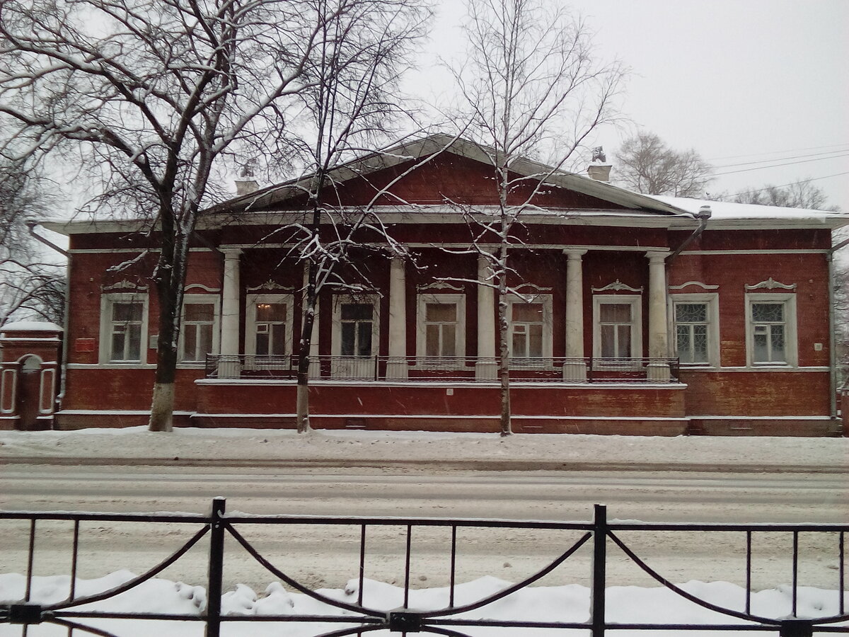 Дом Волкова. Фото автора. Ныне в нём - ДМШ № 4. 