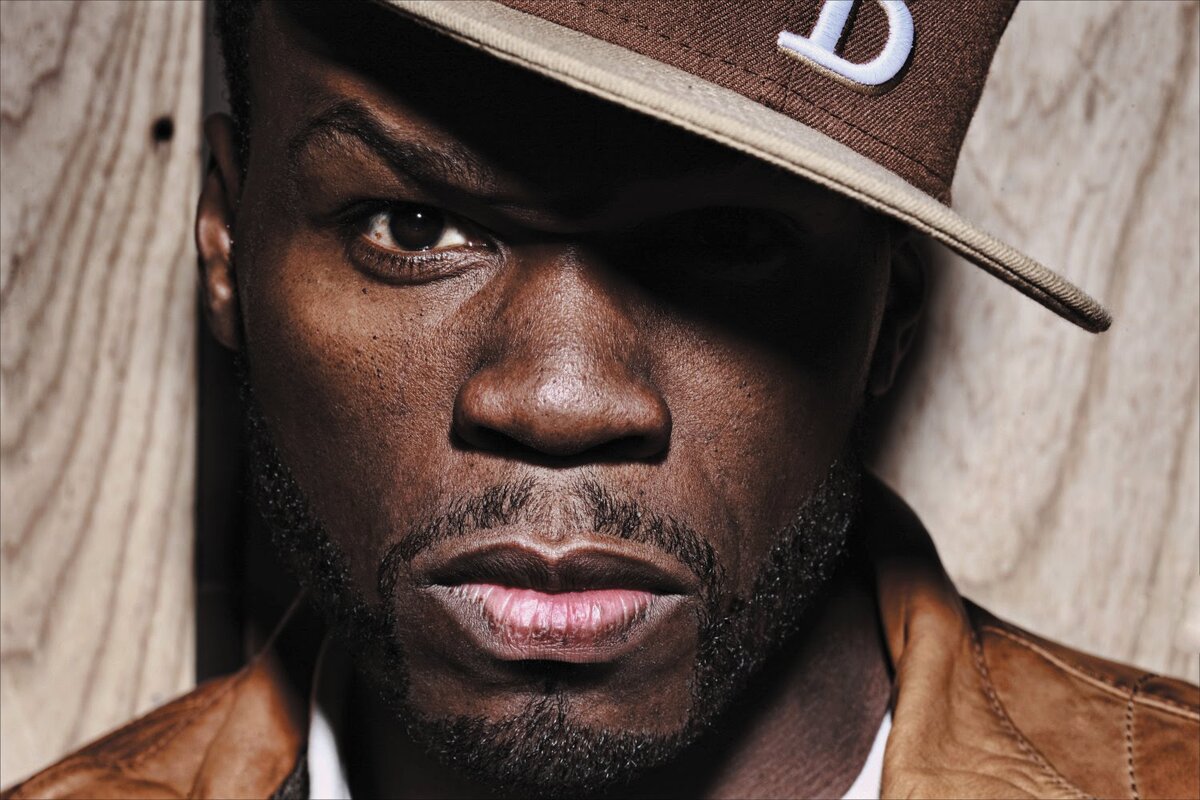 50 cent"Я думаю UFC неправильно поступает с Хабибом, ведь с Макгркгором такого не было.Я готов заплатить $2 000 000 наличными сегодня, если он переходит в Bellator.Я разберусь с Даной Уайтом и контрактом.Зубайру тоже будем рады видеть.