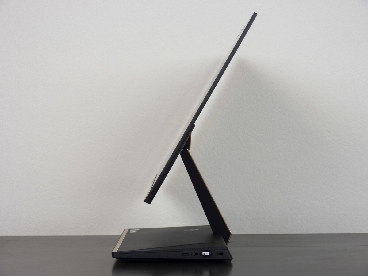 Вид сбоку на Acer Aspire S24-880