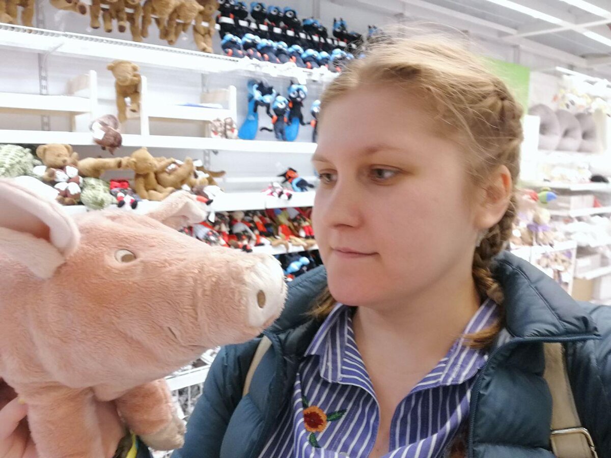 Кто всю еду дома съел, я спрашиваю?