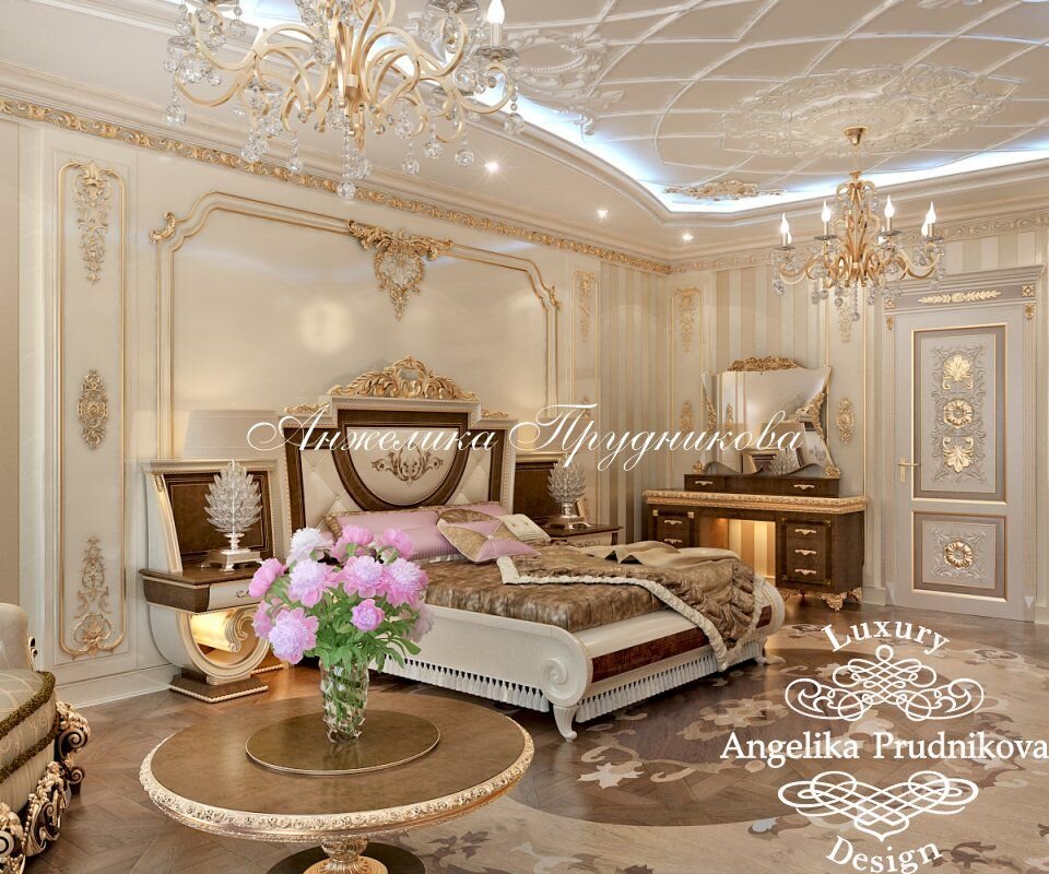 На фото: Дизайн интерьера спальни с золотистой лепниной в классическом доме