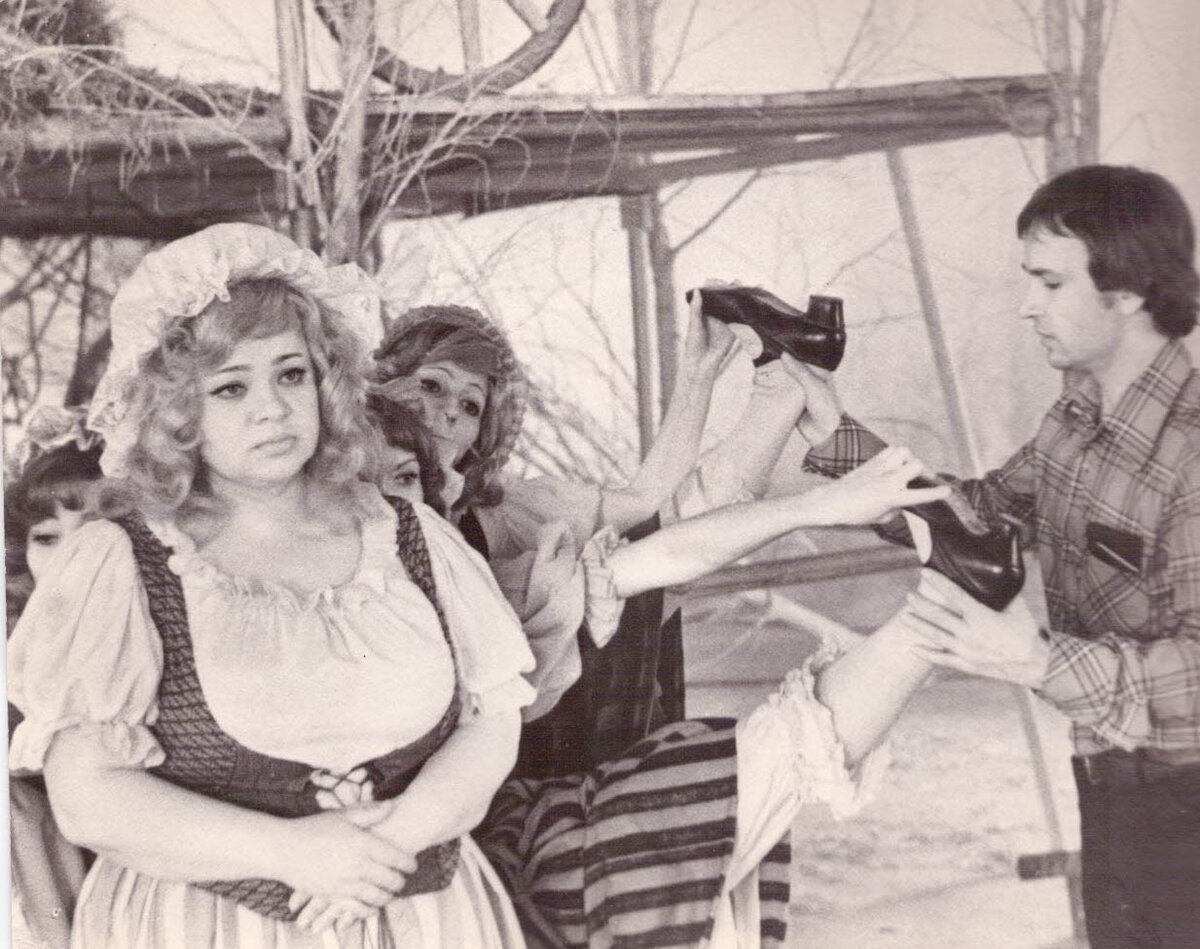 Шикарная Наталья Крачковская в молодости. http://osv-tv.ru/images/personnel/manohin_valentin/23-03-2015_52.jpg