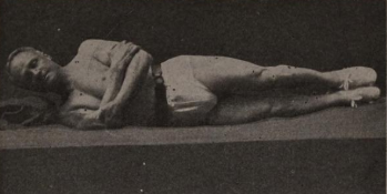 Несколько дней назад я опубликовала первую статью о Сэнфорде Беннете - человеке, который в 50 лет стал делать собственный комплекс упражнений для лица и тела в кровати, а к 72 годам по всем...-17