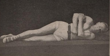 Несколько дней назад я опубликовала первую статью о Сэнфорде Беннете - человеке, который в 50 лет стал делать собственный комплекс упражнений для лица и тела в кровати, а к 72 годам по всем...-22