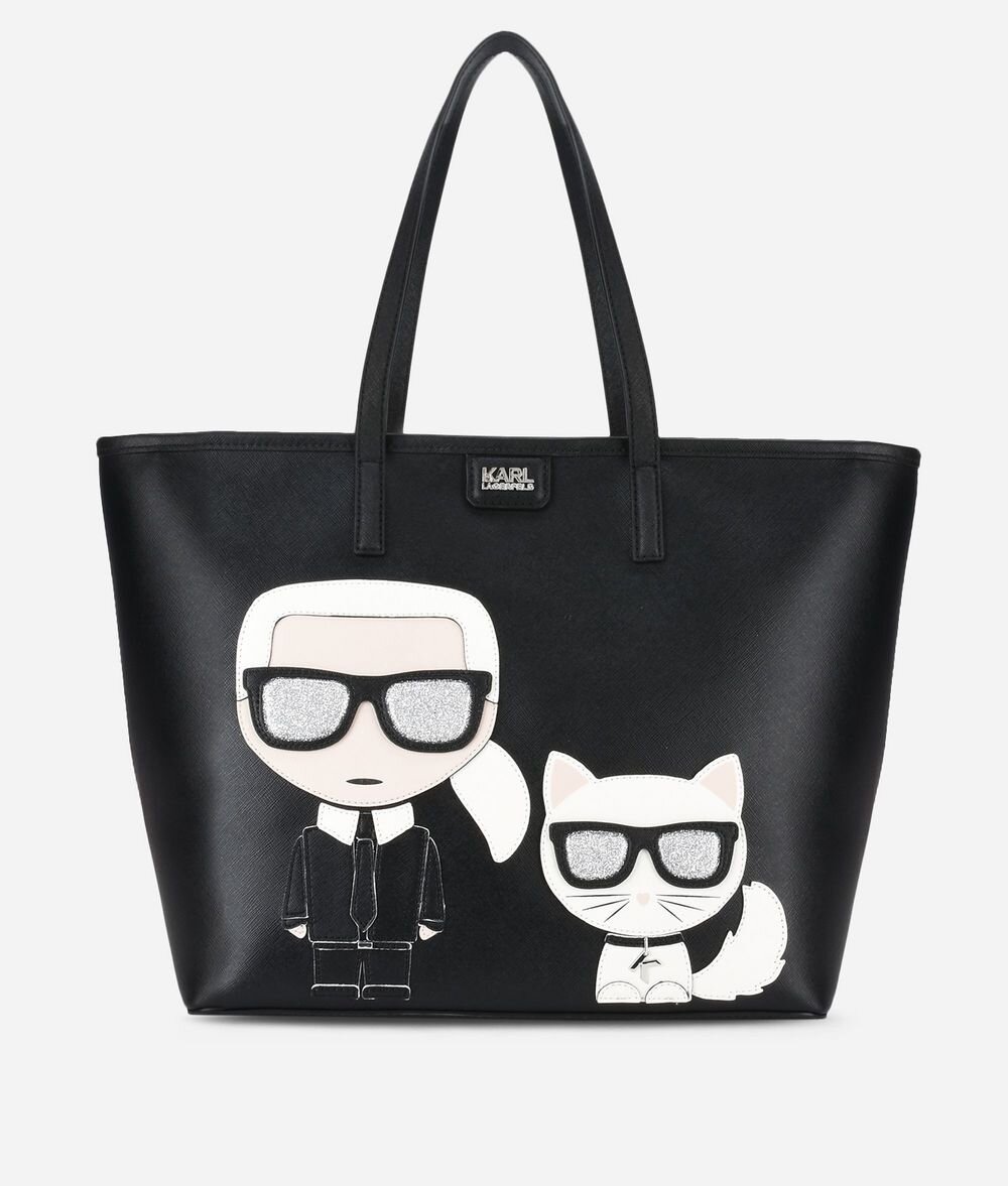 Сумка с принтом, изображающим самого Лагерфельда и кошку Шупет. Фото: karl.com
