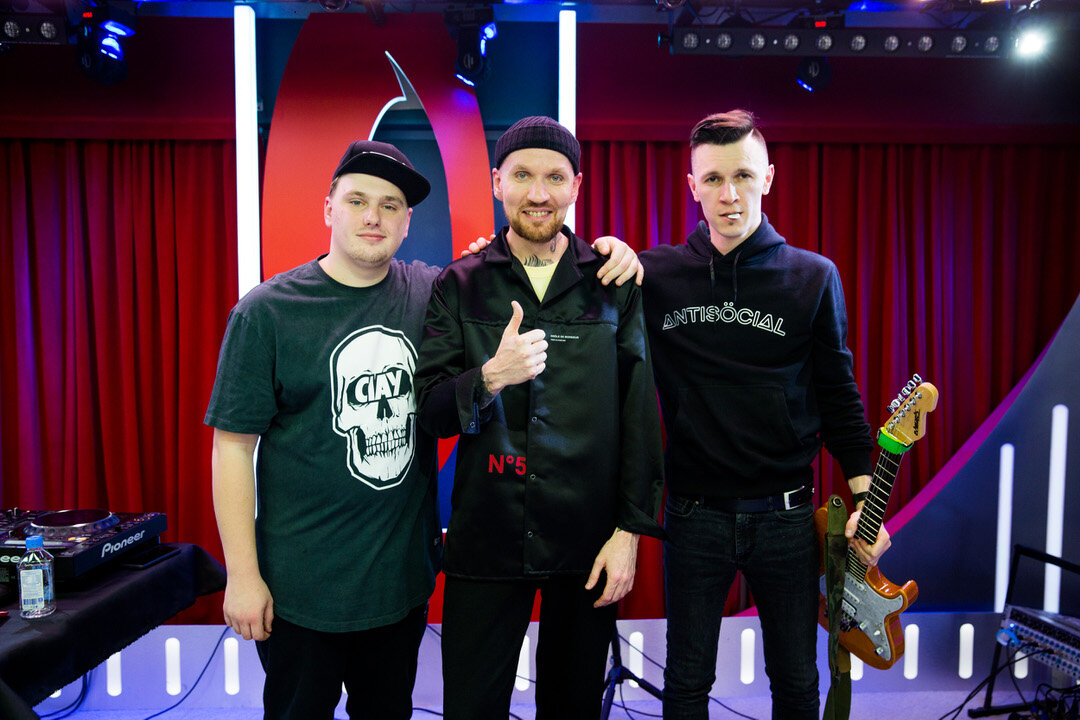 Звонкий с живым концертом в проекте Золотой Микрофон