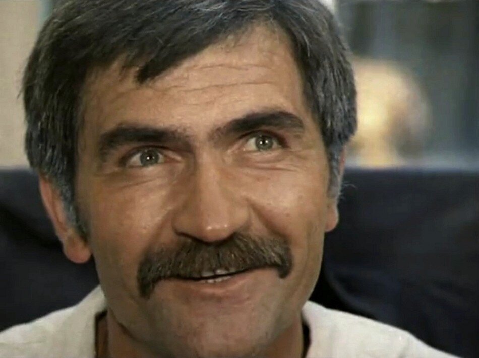 Кадр из фильма «Встреча у высоких снегов», 1982 г.