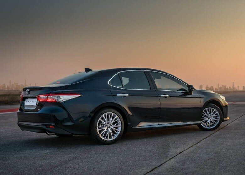  Рейтинг популярности японских автомобилей на российском рынке был сформирован на основе данных о продажах иномарок в России в 2018 году. Так, в период с января по декабрь отечественные дилеры реализовали 335,4 тыс. новых легковых автомобилей японских марок — это примерно 20% российского рынка.
