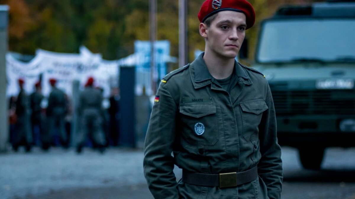 Мартин раух. Фрг 1983. Фрг 1983. Сериал германия 83 гдр. Германия 86 сериал.