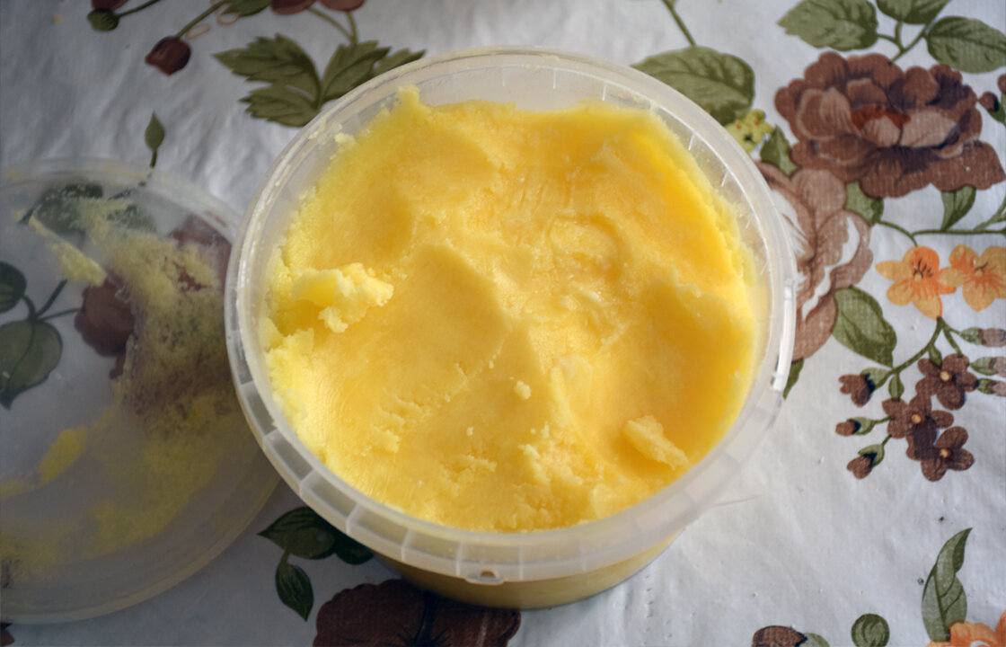 Топлёное масло радует своим золотистым цветом