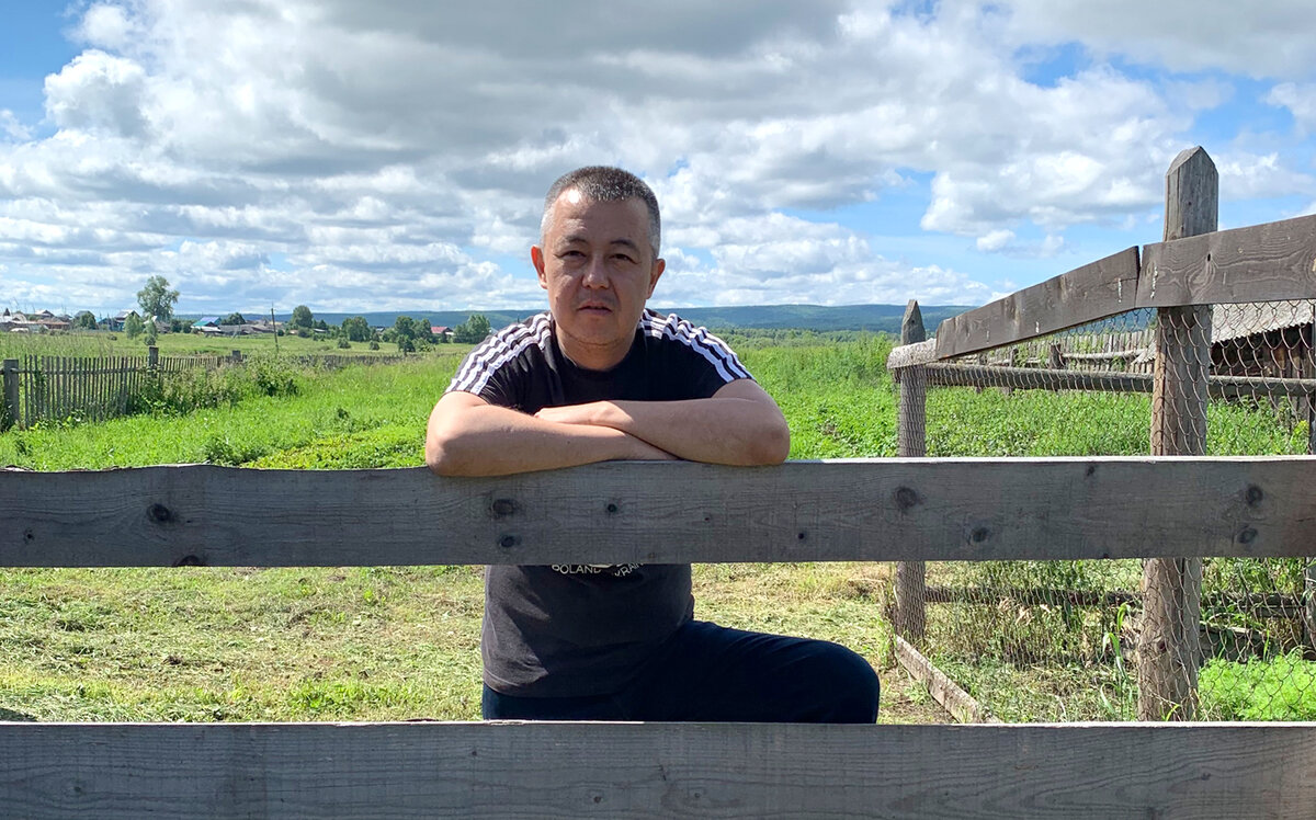 Сельский учитель в деревне