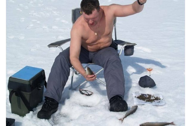 Как согреться на зимней рыбалке - что реально помогает, а что не нужно делать