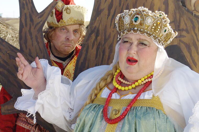 Кадр из х/ф "Тупой жирный заяц", "Тундра фильм", 2006 г., реж. С.Росс